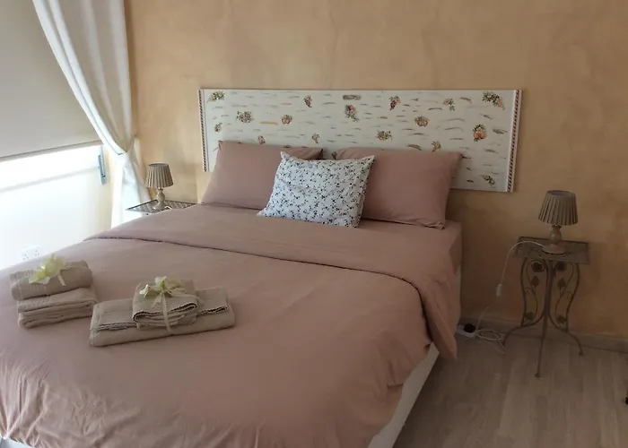 The Central Lejlighed *